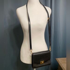 Micheal Kors Small Black Leather Crossbody Bag.